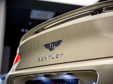 Bentley Continental GT Mulliner 4.0 V8 AWD