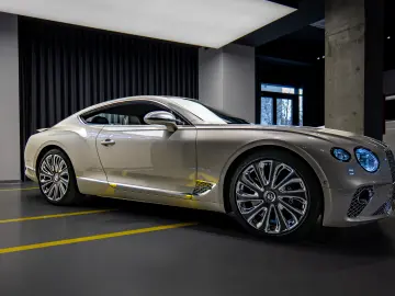 Bentley Continental GT Mulliner 4.0 V8 AWD