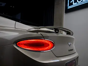 Bentley Continental GT Mulliner 4.0 V8 AWD