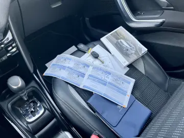 Peugeot 2008  carte service  cutie automata  garantie  rate