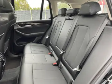 X3 xDrive20d eAHK PanoGlDach HiFi Adapdt LED RFK