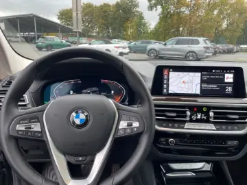 X3 xDrive20d eAHK PanoGlDach HiFi Adapdt LED RFK