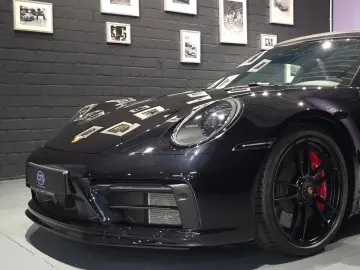 911 Carrera 4 GTS