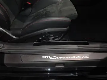 911 Carrera 4 GTS