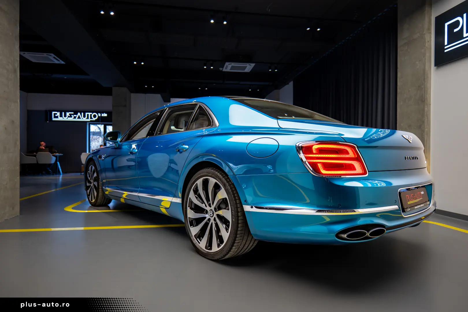 Bentley Flying Spur Azure Hybrid