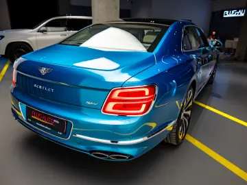Bentley Flying Spur Azure Hybrid