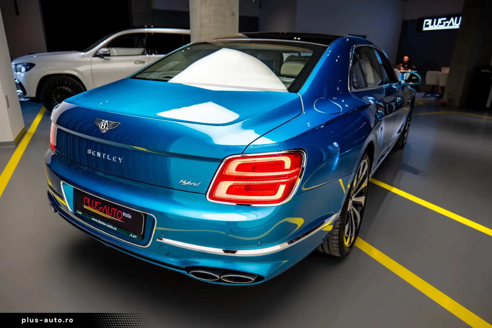 Bentley Flying Spur Azure Hybrid