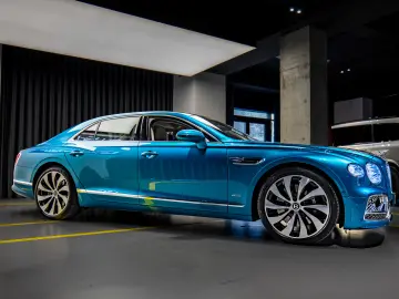 Bentley Flying Spur Azure Hybrid