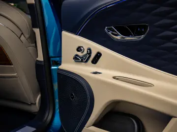 Bentley Flying Spur Azure Hybrid