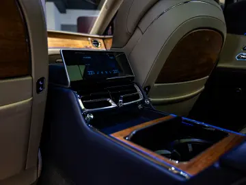 Bentley Flying Spur Azure Hybrid