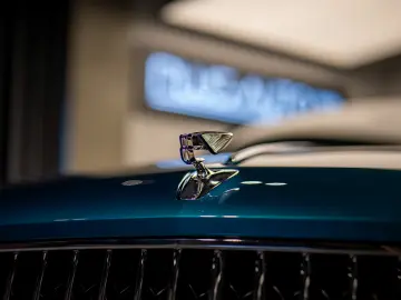 Bentley Flying Spur Azure Hybrid