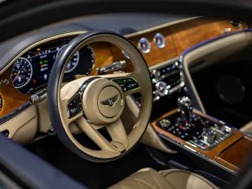 Bentley Flying Spur Azure Hybrid