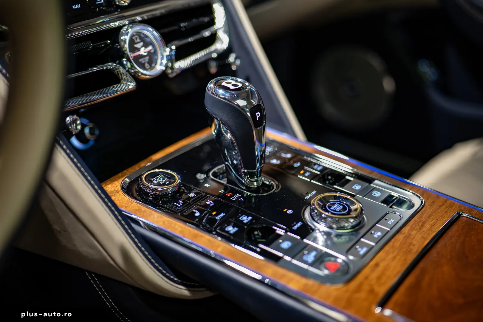 Bentley Flying Spur Azure Hybrid