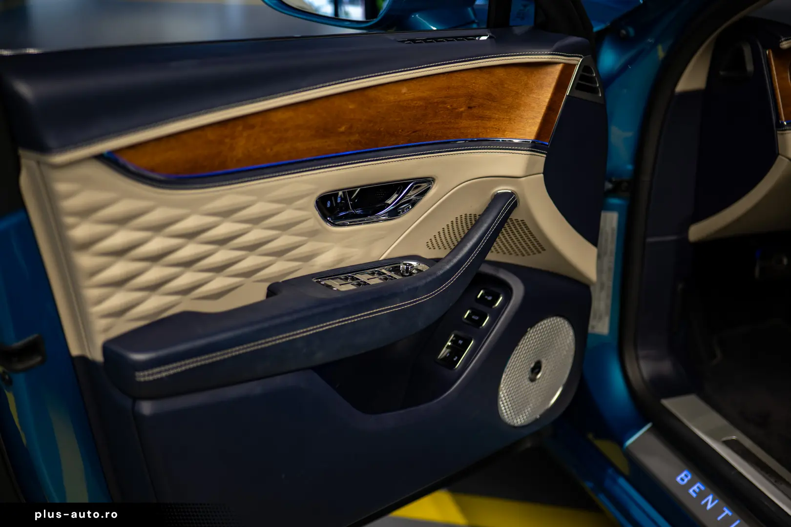 Bentley Flying Spur Azure Hybrid