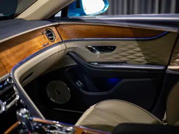 Bentley Flying Spur Azure Hybrid