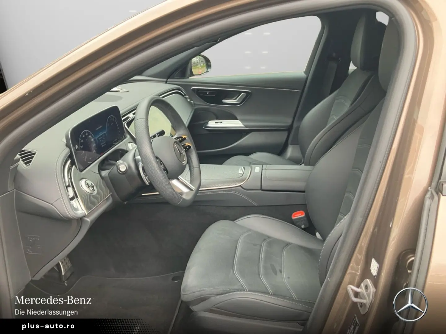 E 300 e AMG Advanced AHK NIGHT DISTR KEY 19  LED