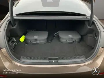 E 300 e AMG Advanced AHK NIGHT DISTR KEY 19  LED