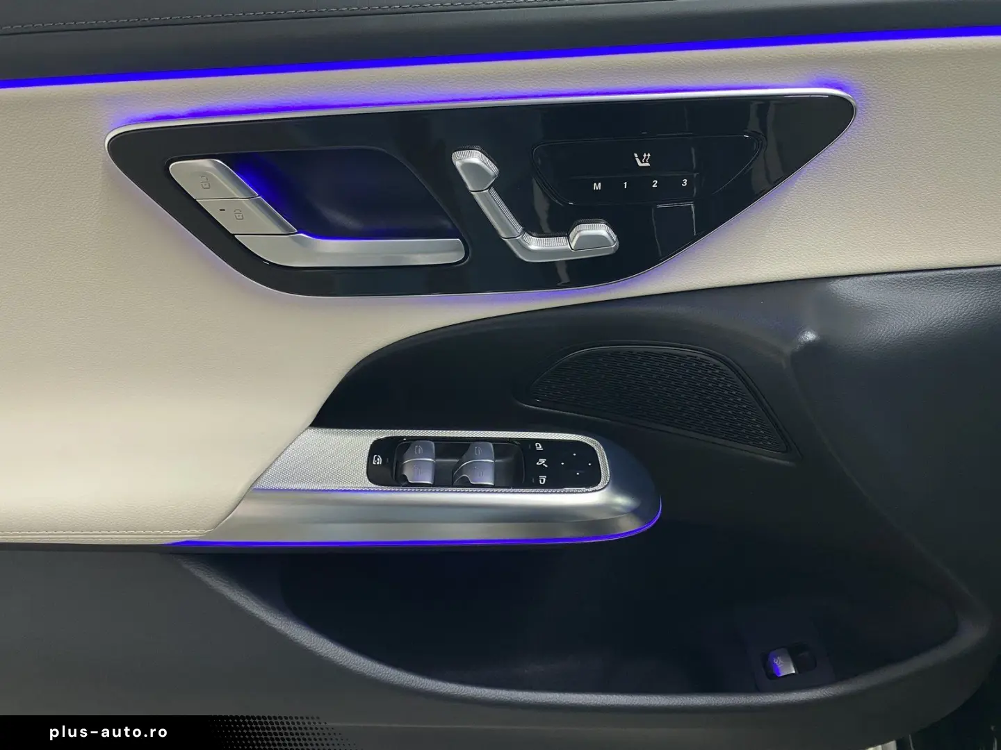 E 300 de 4M AMG DISTR KEY MEMO DIG.LIGHT 360  19