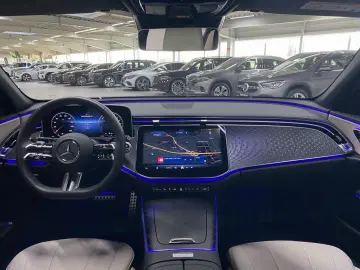 E 300 de 4M AMG DISTR KEY MEMO DIG.LIGHT 360  19