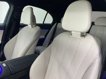 E 300 de 4M AMG DISTR KEY MEMO DIG.LIGHT 360  19