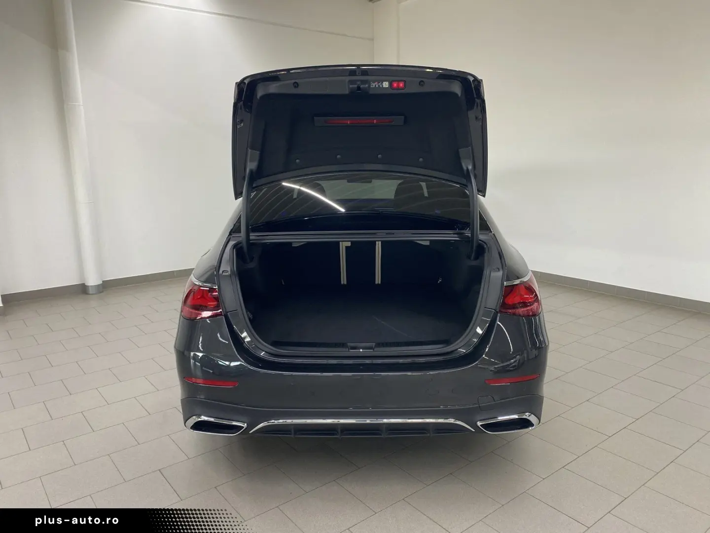 E 300 de 4M AMG DISTR KEY MEMO DIG.LIGHT 360  19