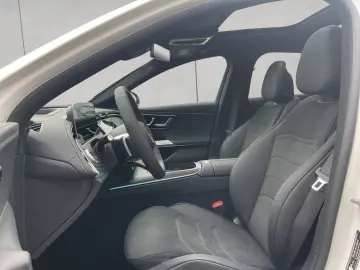 E 200 9G AMG NightP Pano HUD Burmester AHK