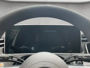 E 200 9G AMG NightP Pano HUD Burmester AHK