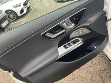 E 200 9G AMG NightP Pano HUD Burmester AHK