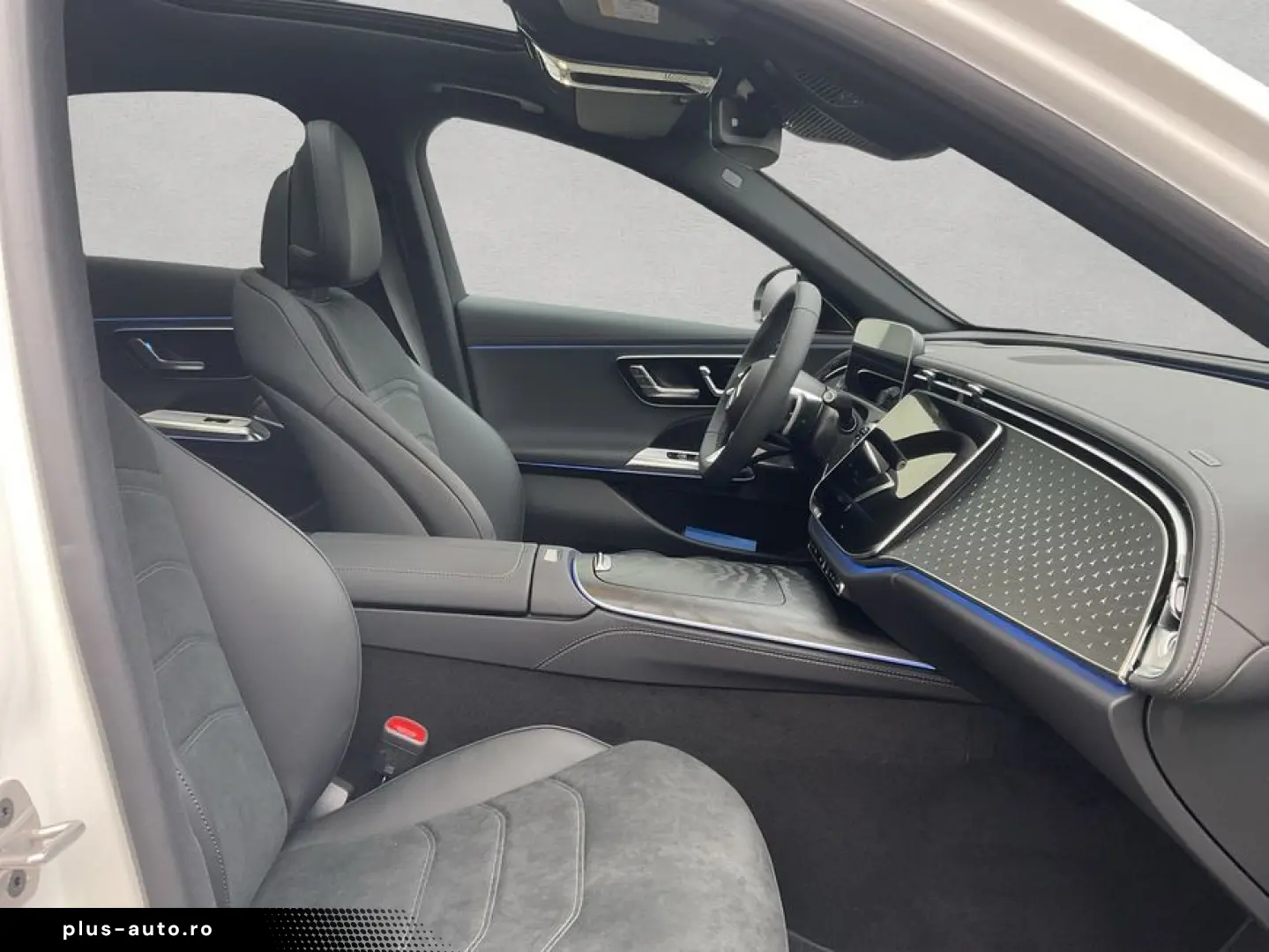 E 200 9G AMG NightP Pano HUD Burmester AHK