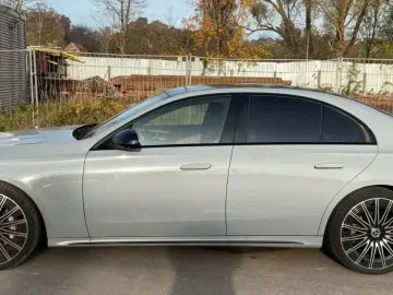 E 220 d 4Matic AMG Line Premium Plus VOLL 21 ALU