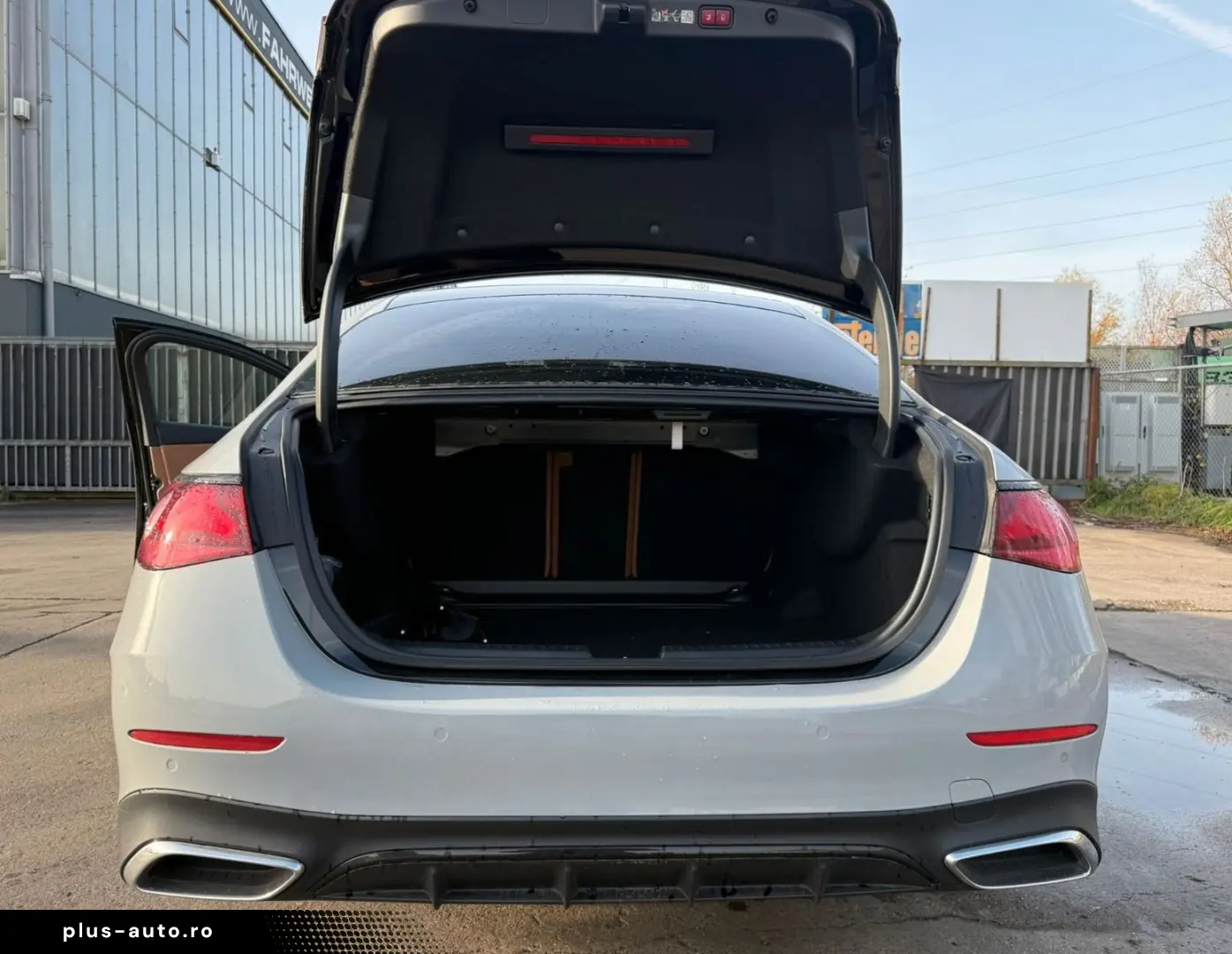 E 220 d 4Matic AMG Line Premium Plus VOLL 21 ALU