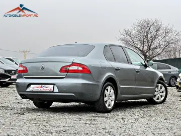 SKODA Superb 2.0 TDI DPF Elegance