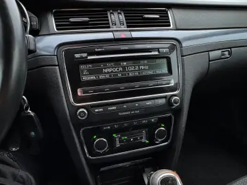 SKODA Superb 2.0 TDI DPF Elegance