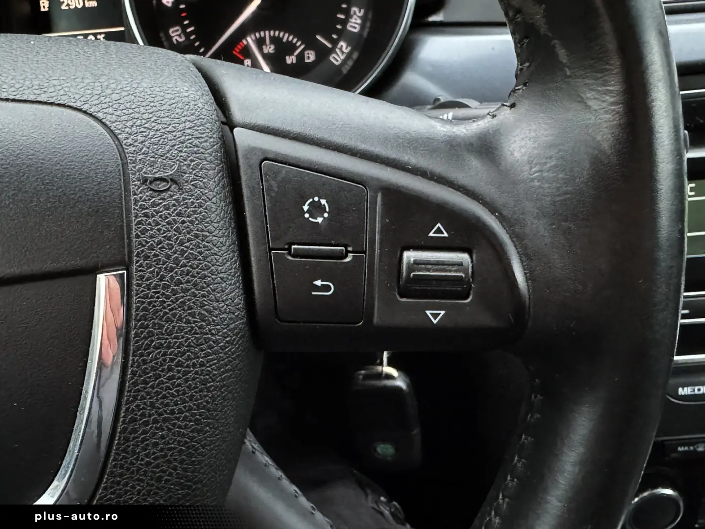 SKODA Superb 2.0 TDI DPF Elegance