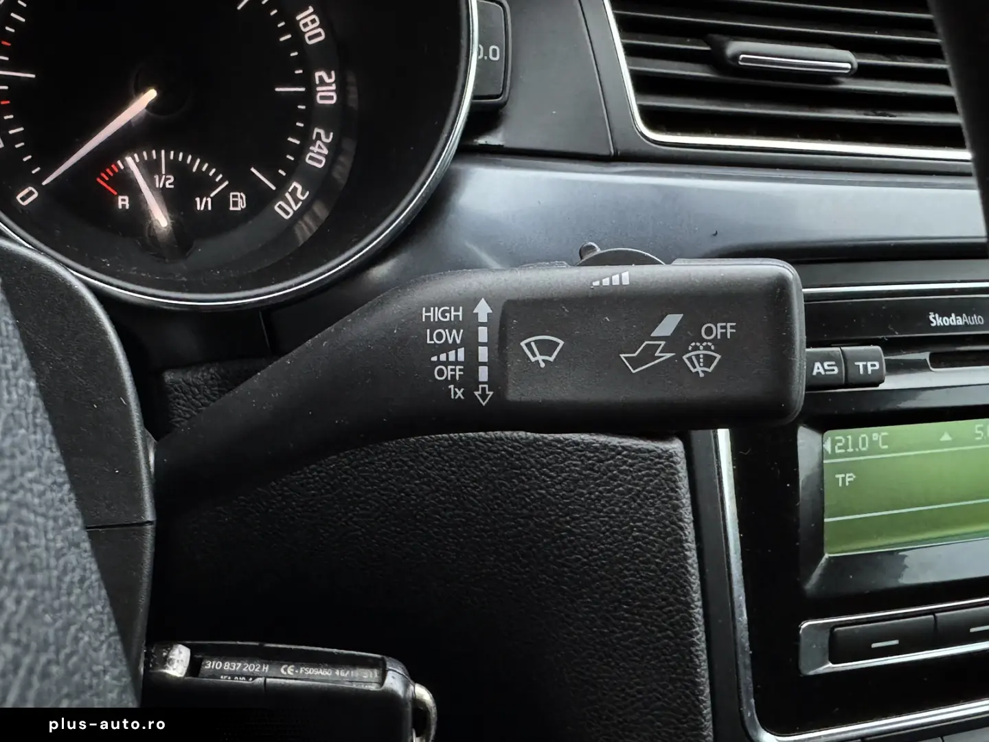 SKODA Superb 2.0 TDI DPF Elegance