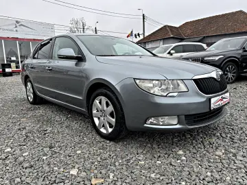 SKODA Superb 2.0 TDI DPF Elegance