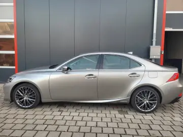 IS 300h Hybrid Inspektion-HU Neu