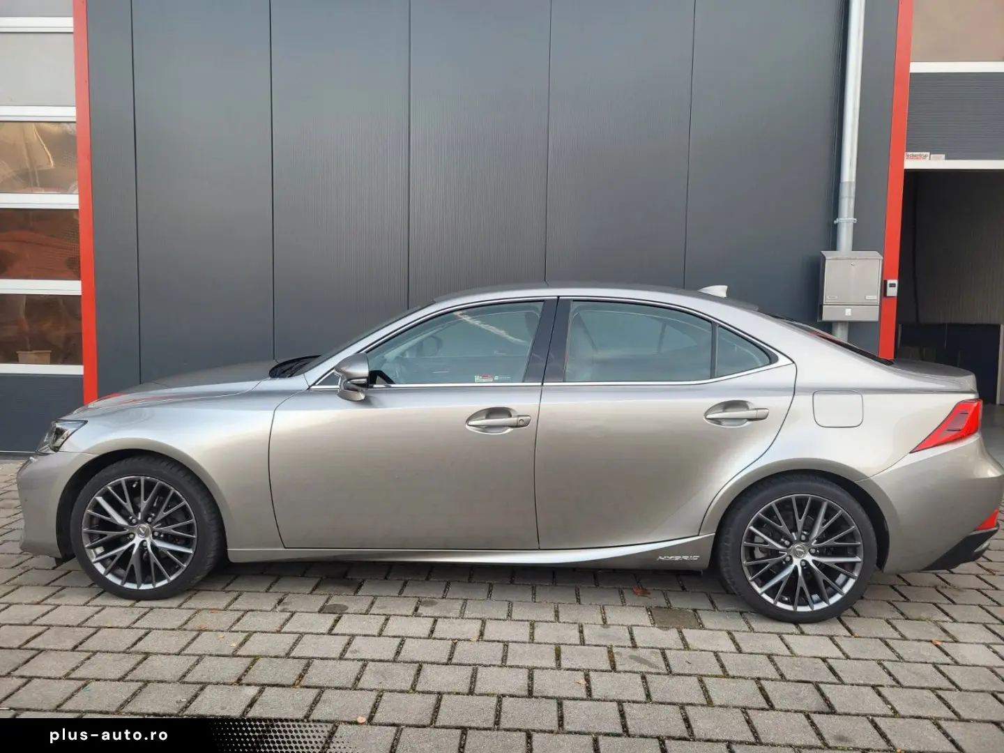 IS 300h Hybrid Inspektion-HU Neu