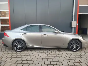 IS 300h Hybrid Inspektion-HU Neu