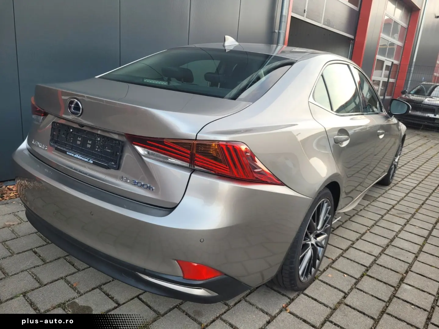 IS 300h Hybrid Inspektion-HU Neu