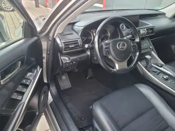 IS 300h Hybrid Inspektion-HU Neu