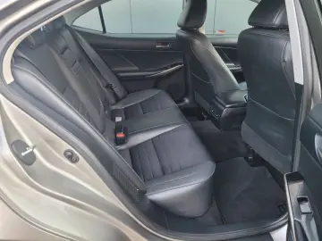 IS 300h Hybrid Inspektion-HU Neu