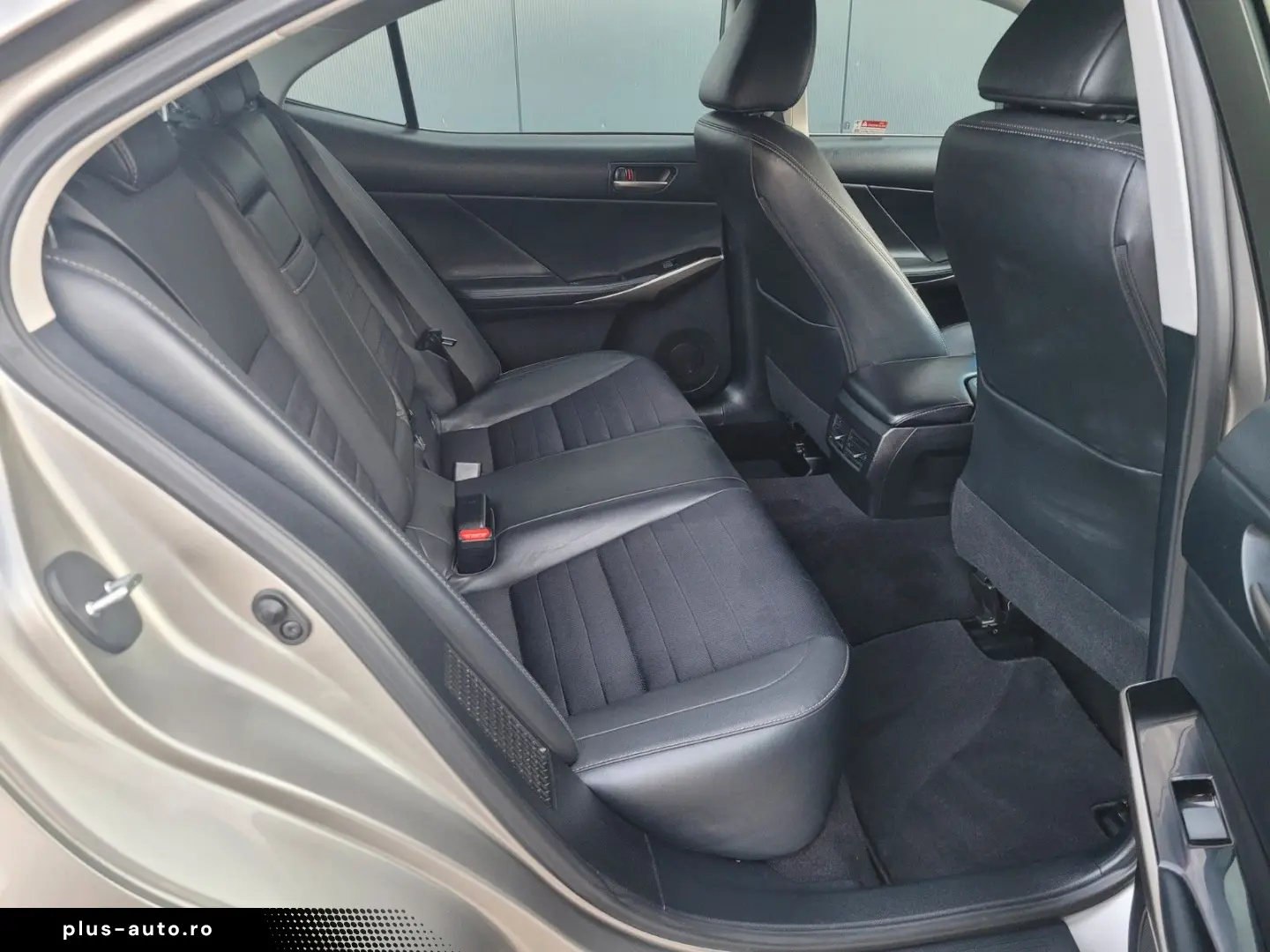 IS 300h Hybrid Inspektion-HU Neu