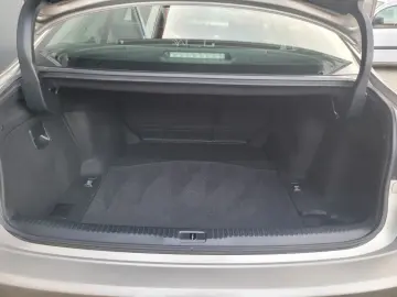 IS 300h Hybrid Inspektion-HU Neu