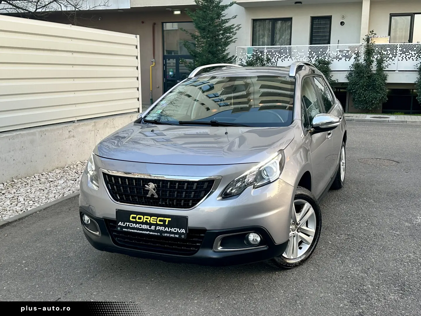 Peugeot 2008  navigatie  136.000 km  garantie  rate