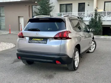 Peugeot 2008  navigatie  136.000 km  garantie  rate