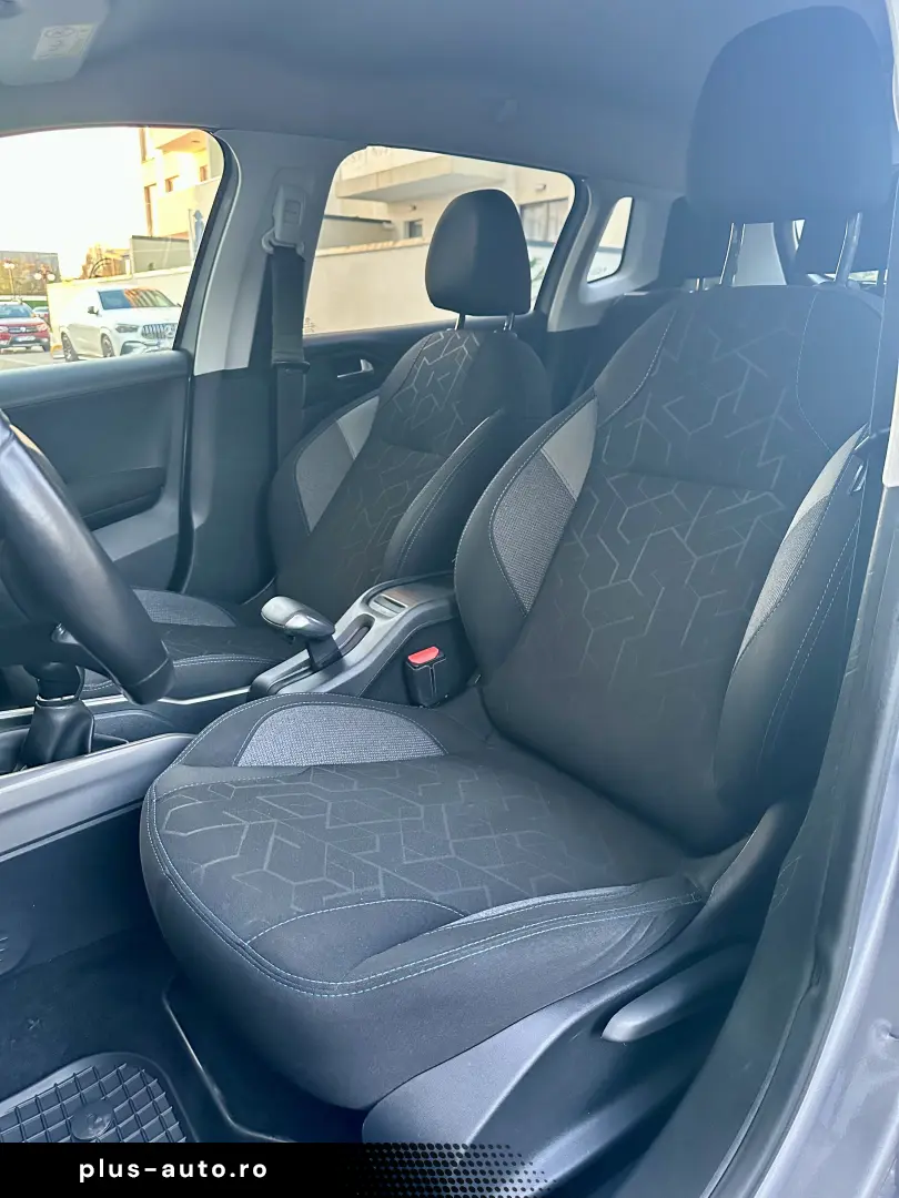 Peugeot 2008  navigatie  136.000 km  garantie  rate