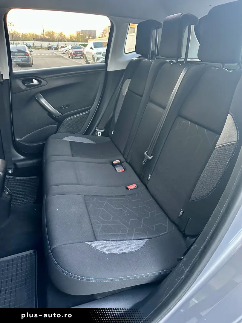 Peugeot 2008  navigatie  136.000 km  garantie  rate