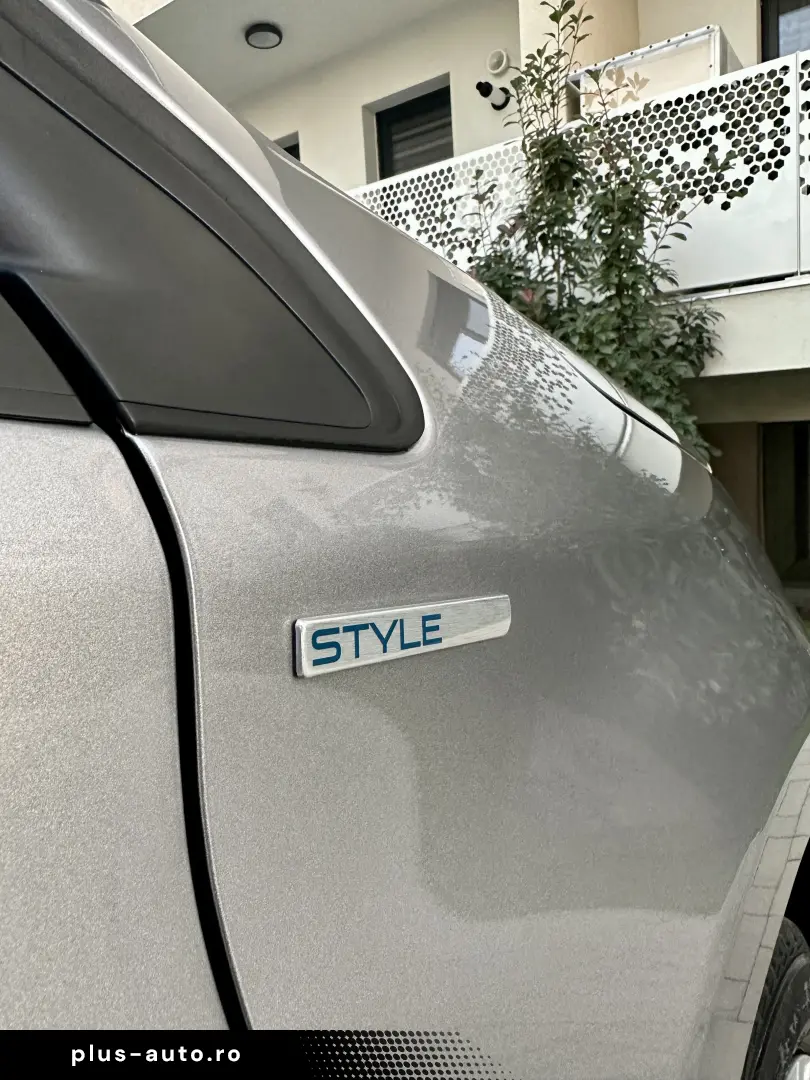 Peugeot 2008  navigatie  136.000 km  garantie  rate