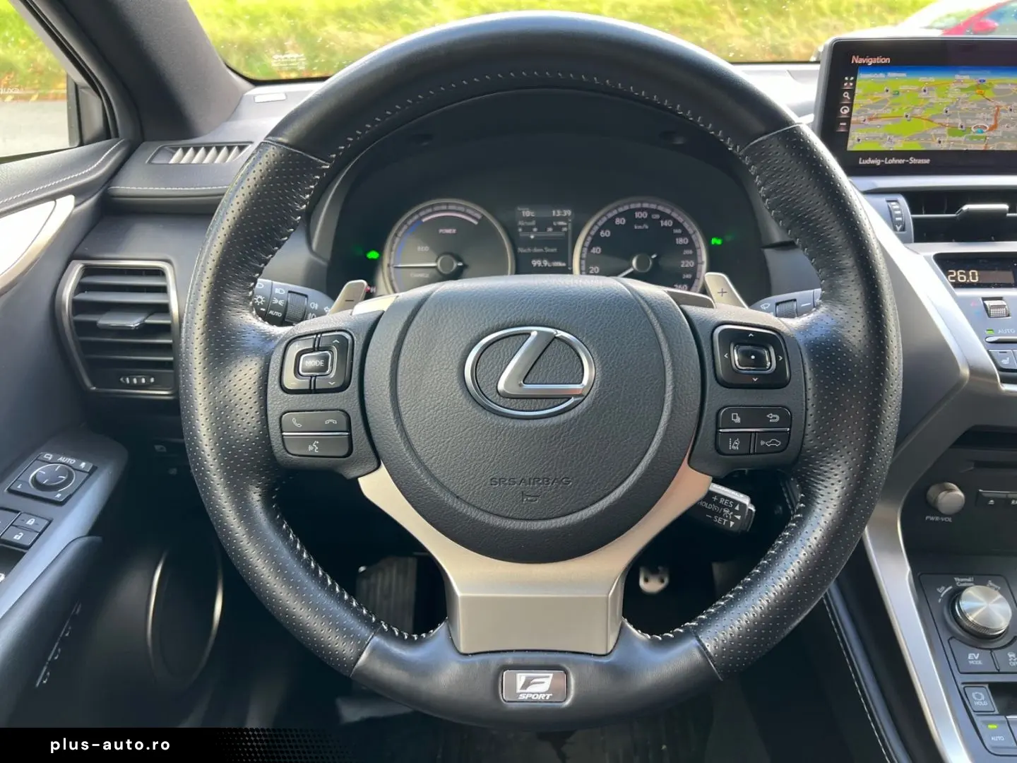 NX 300h E-FOUR F SPORT  Matrix 360  Levinson Pan